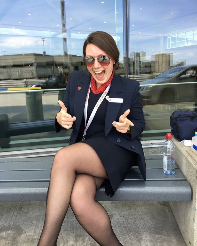 Hostess dell'aria - assistente di volo - personale di cabina - hostess
 #93943654