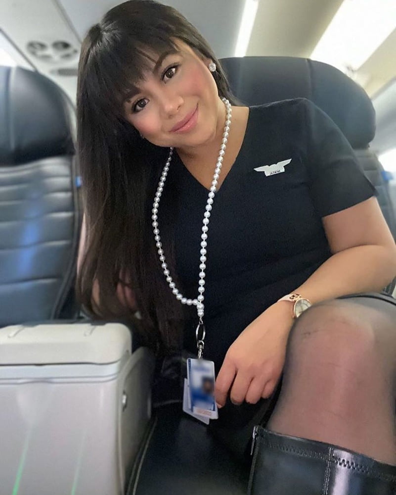Hostess dell'aria - assistente di volo - personale di cabina - hostess
 #93943782