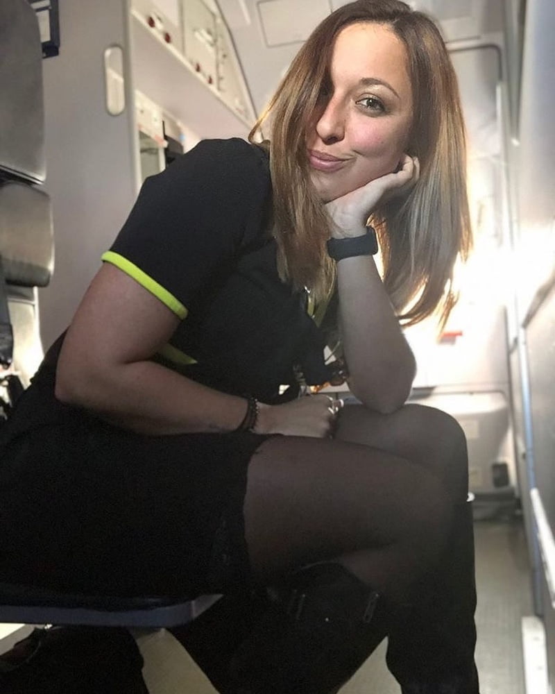 Hostess dell'aria - assistente di volo - personale di cabina - hostess
 #93943845