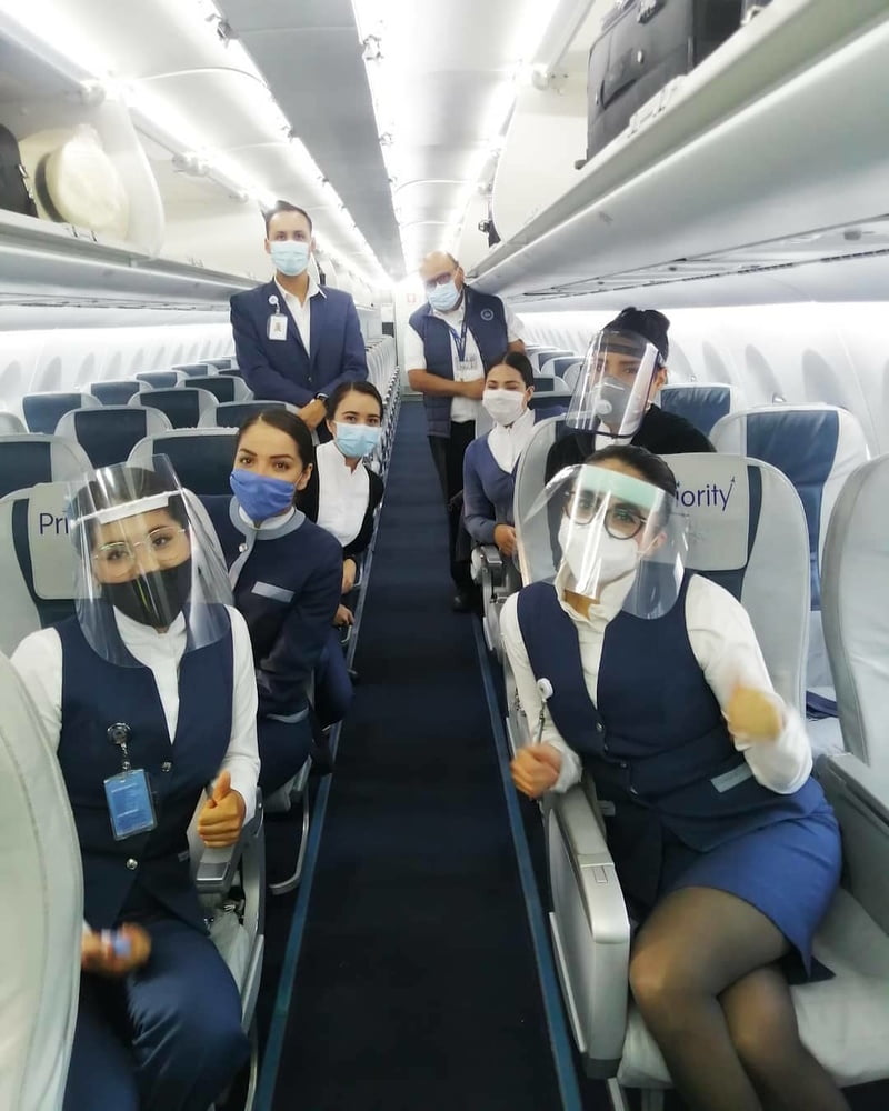 Air hosstess - azafata de vuelo - tripulación de cabina - azafata
 #93943991