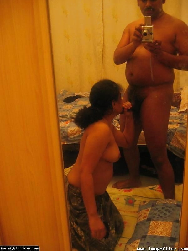 SOUTH INDIAN HOT AUNTY #90053963