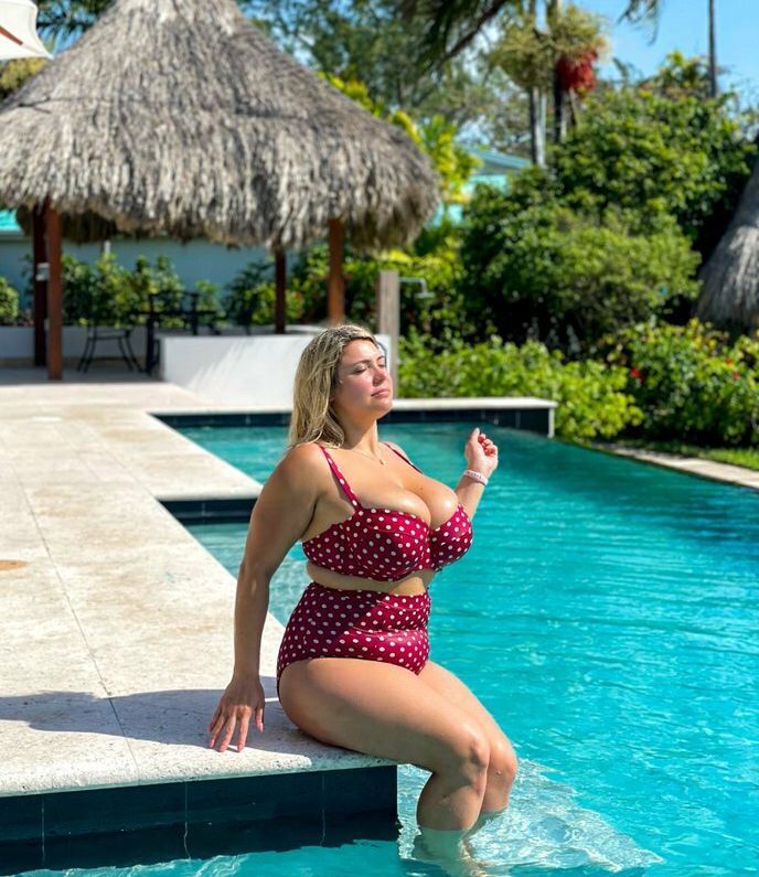 Travelinghoppy desnuda #109609754