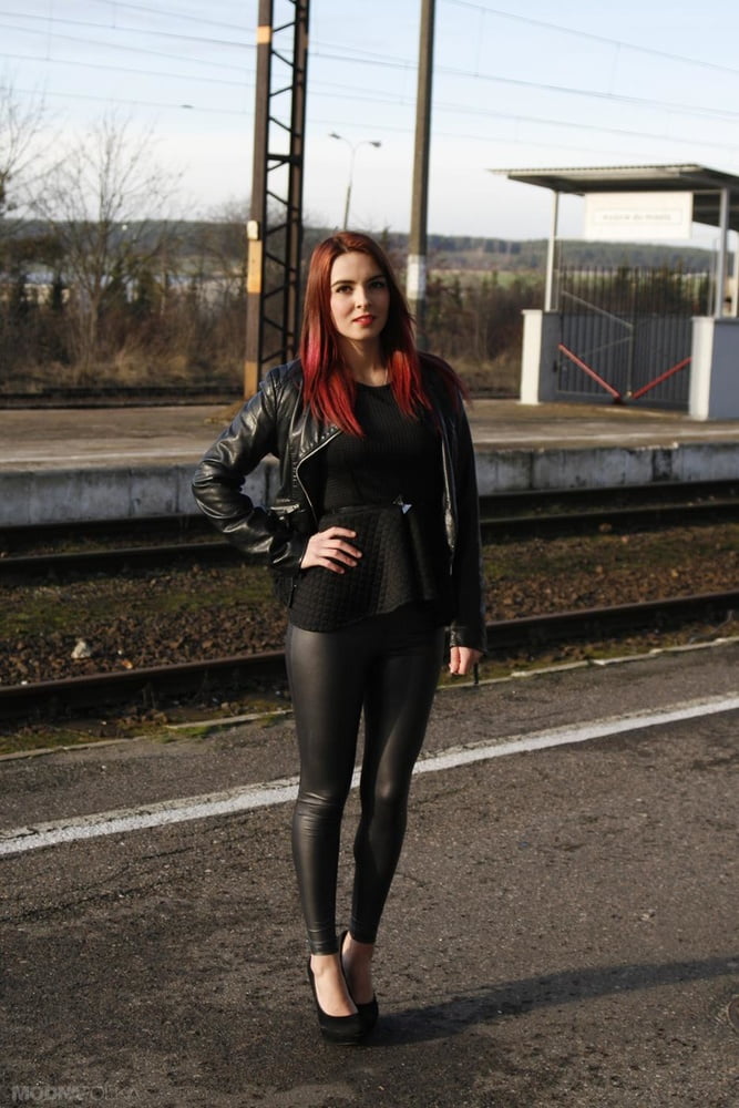 Chicas sexys, trajes sexys para mariquitas 5
 #95298142