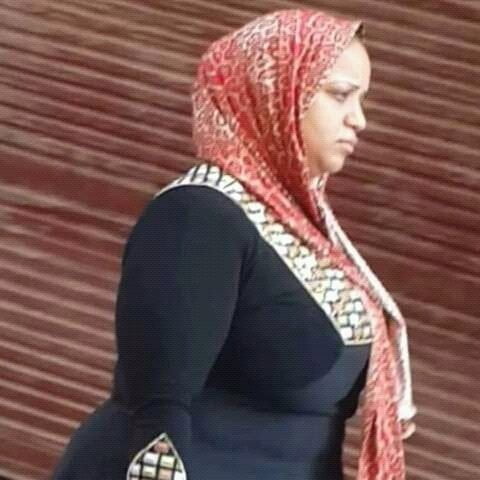 Hijab auf der Straße
 #101044284