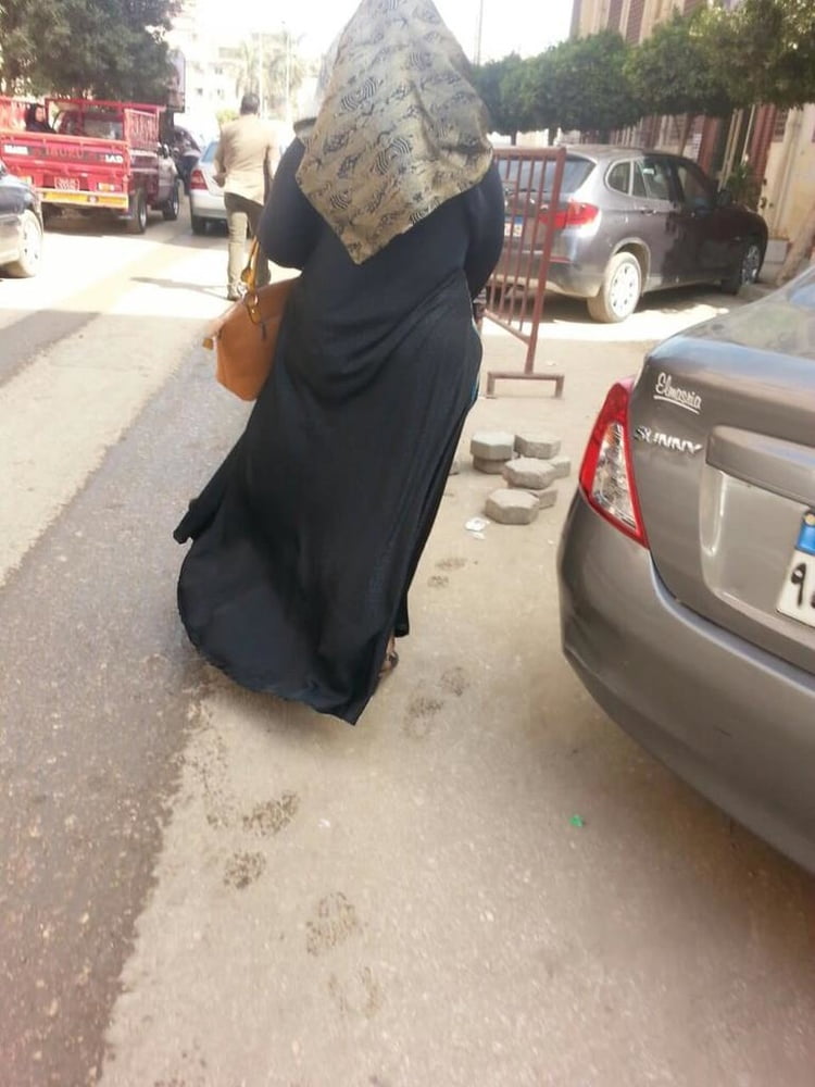 Hijab auf der Straße
 #101044310