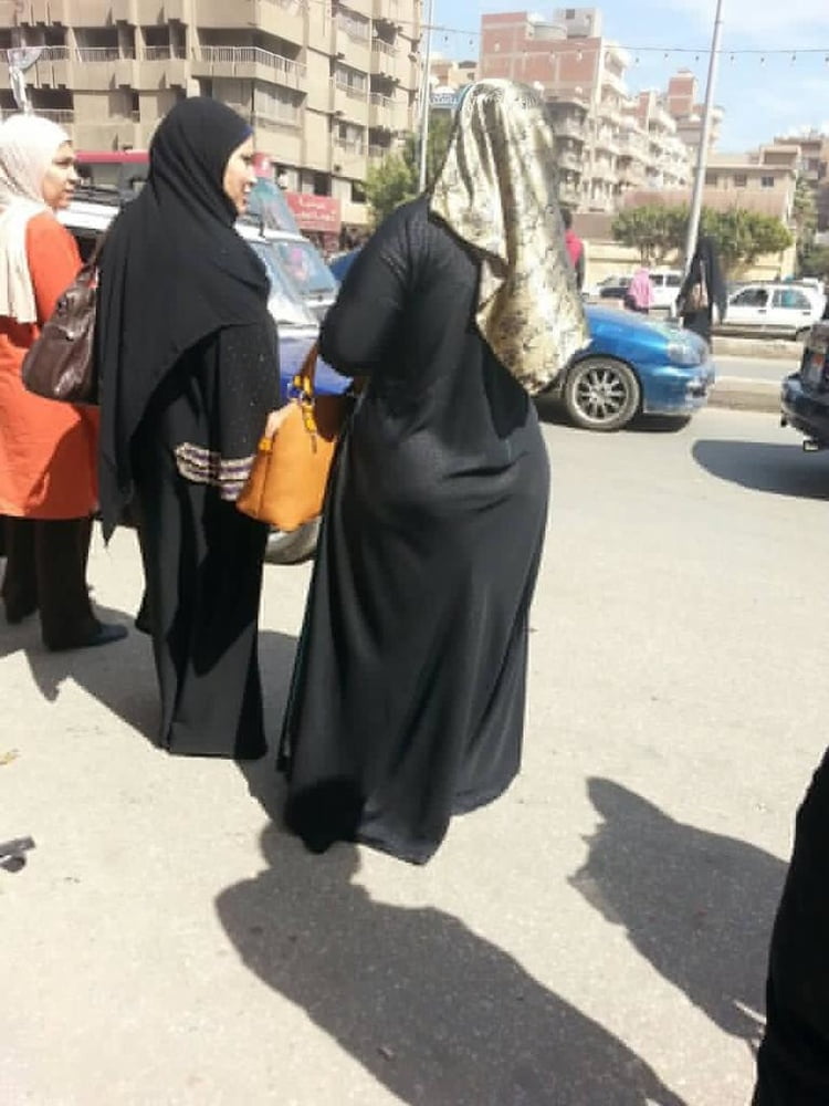Hijab auf der Straße
 #101044312