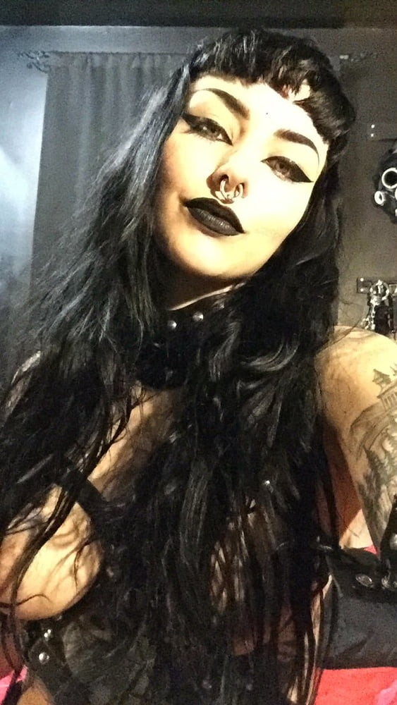 Bimbos und Schlampen
 #91145938