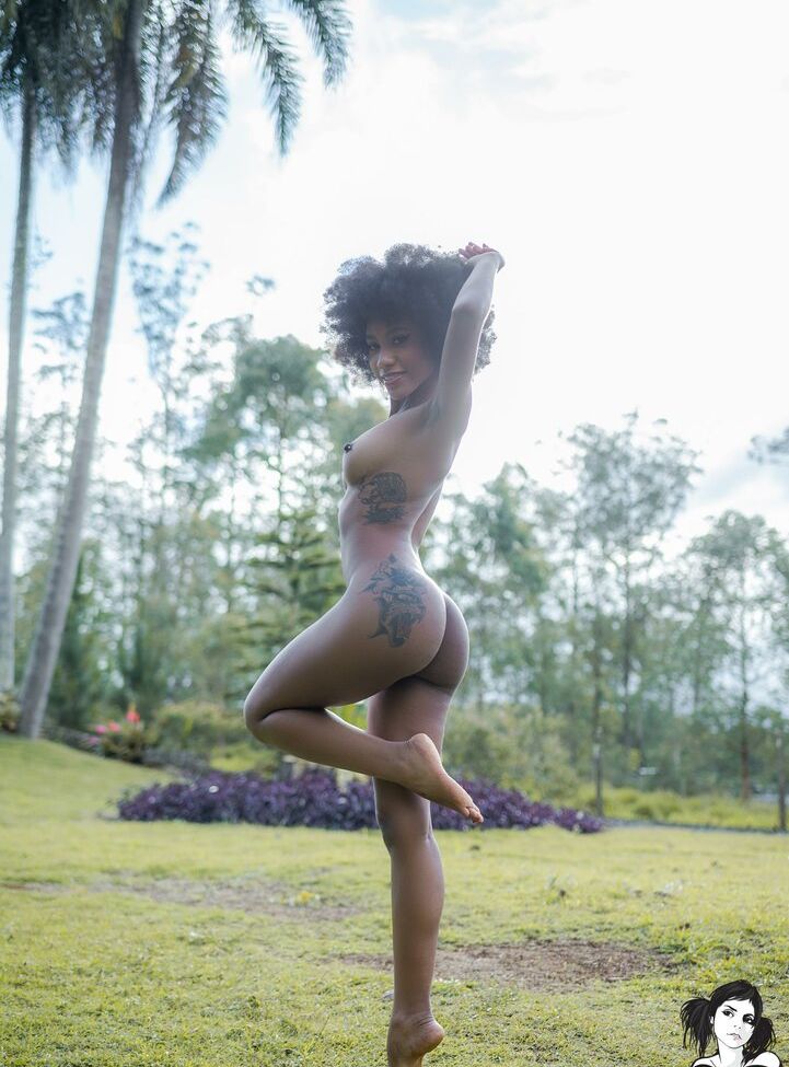 V1it.santos nude #108076517