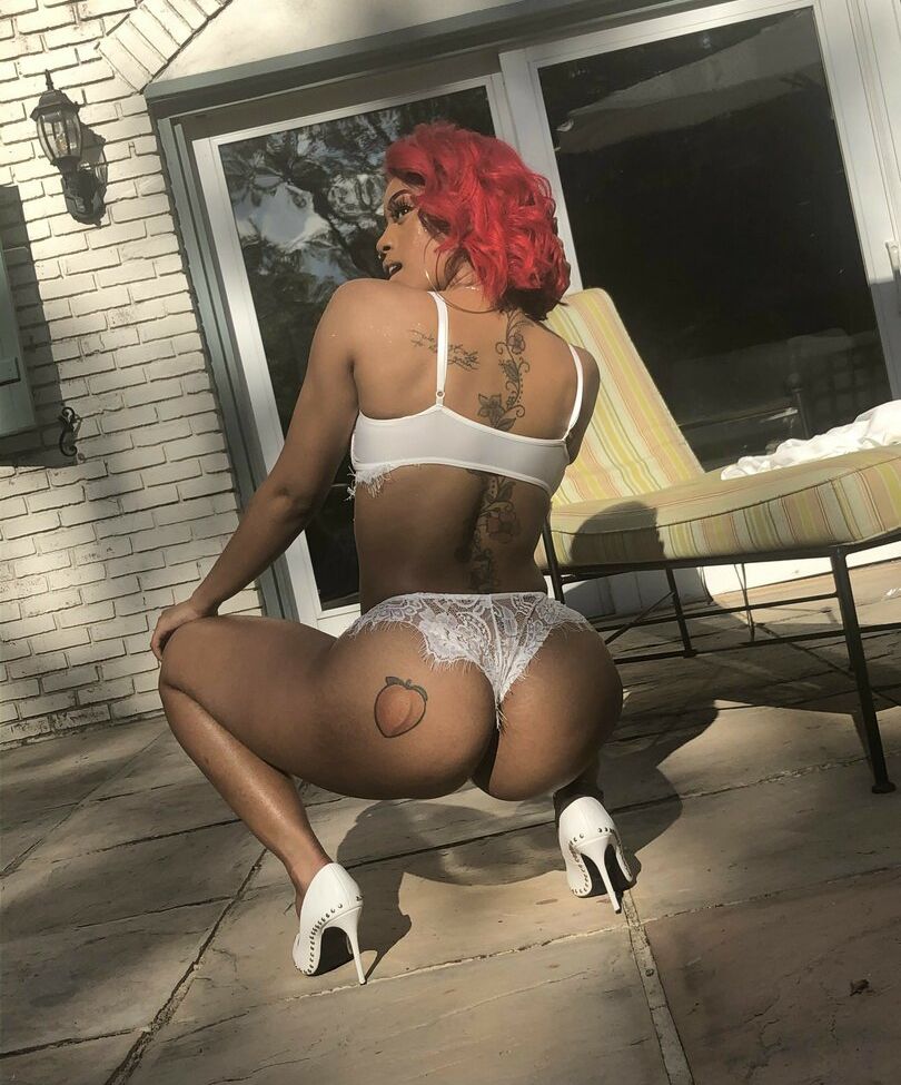 Lalacakes desnuda #108225271