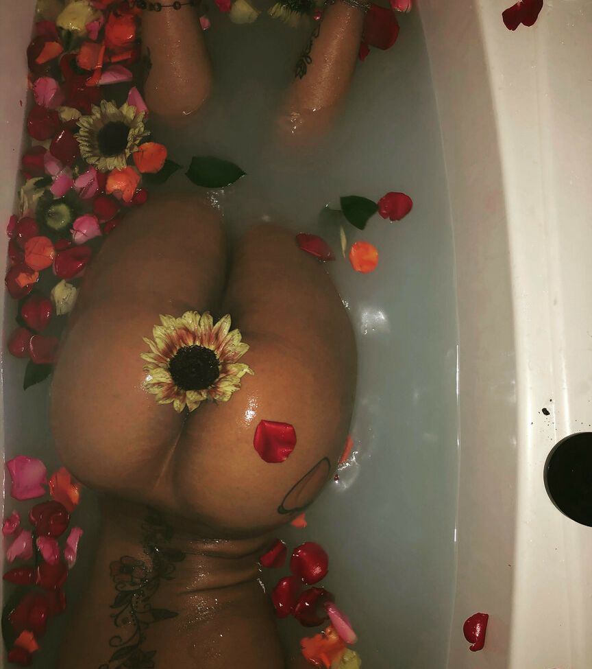 Lalacakes desnuda #108225297