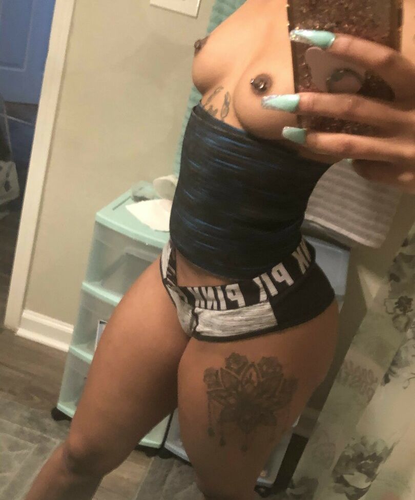 Lalacakes desnuda #108225307