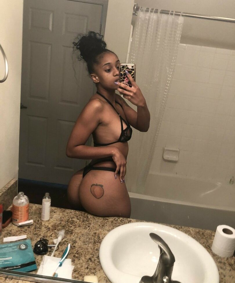 Lalacakes desnuda #108225329