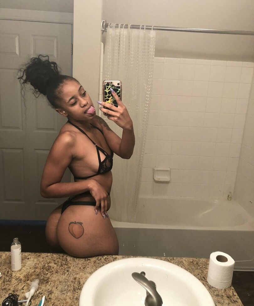 Lalacakes desnuda #108225365