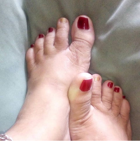 Pieds modèle venezolana
 #89883503