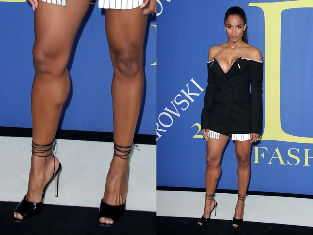 Ciara sexy pies de la pierna y los tacones altos
 #96992895