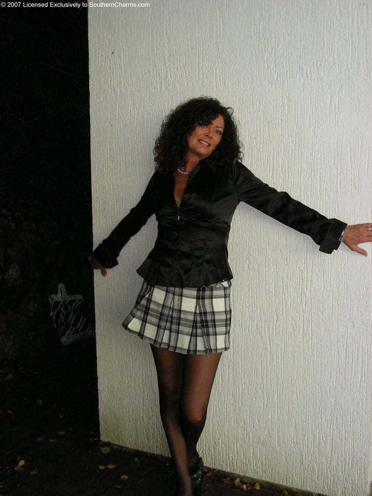 Yaiza sexy mama 7
 #93180362