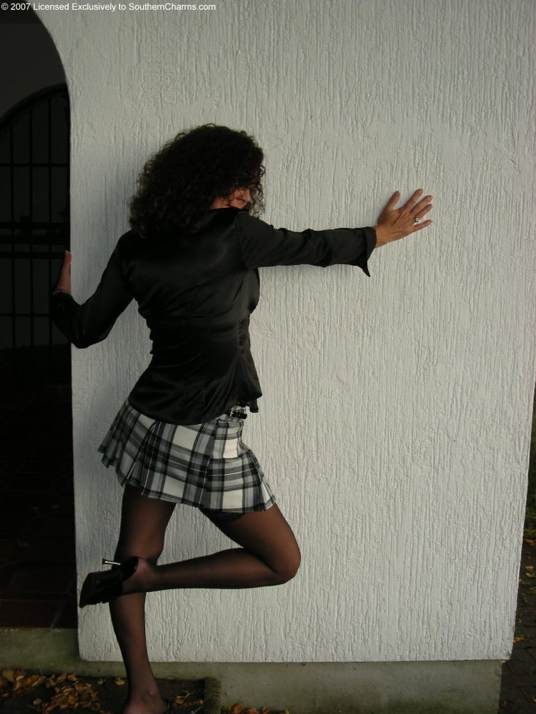 Yaiza sexy mama 7
 #93180364