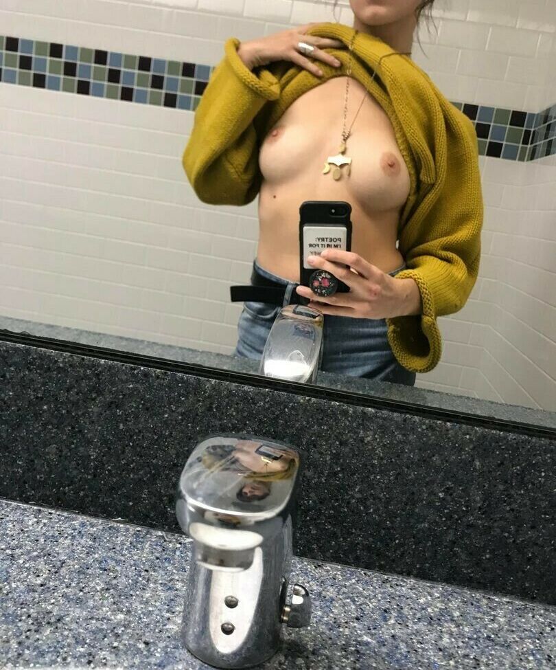 Cranewrites desnuda #108110731