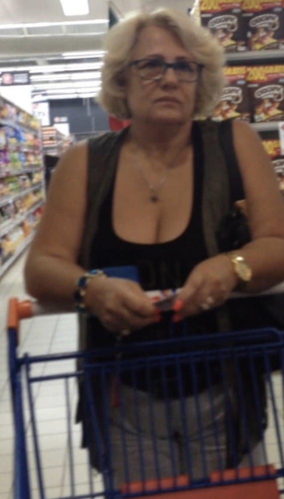 Nonna del supermercato 9
 #87480460