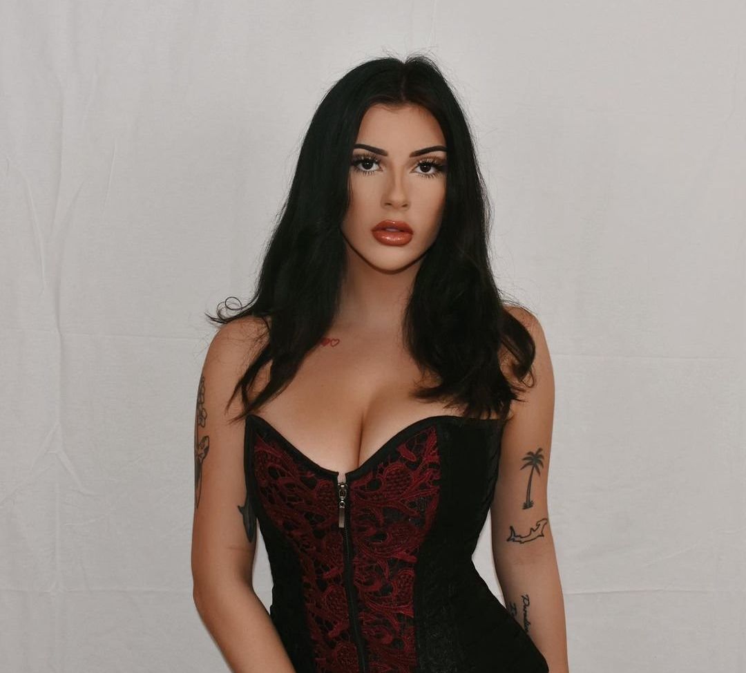 Kenna Vita desnuda #108110243