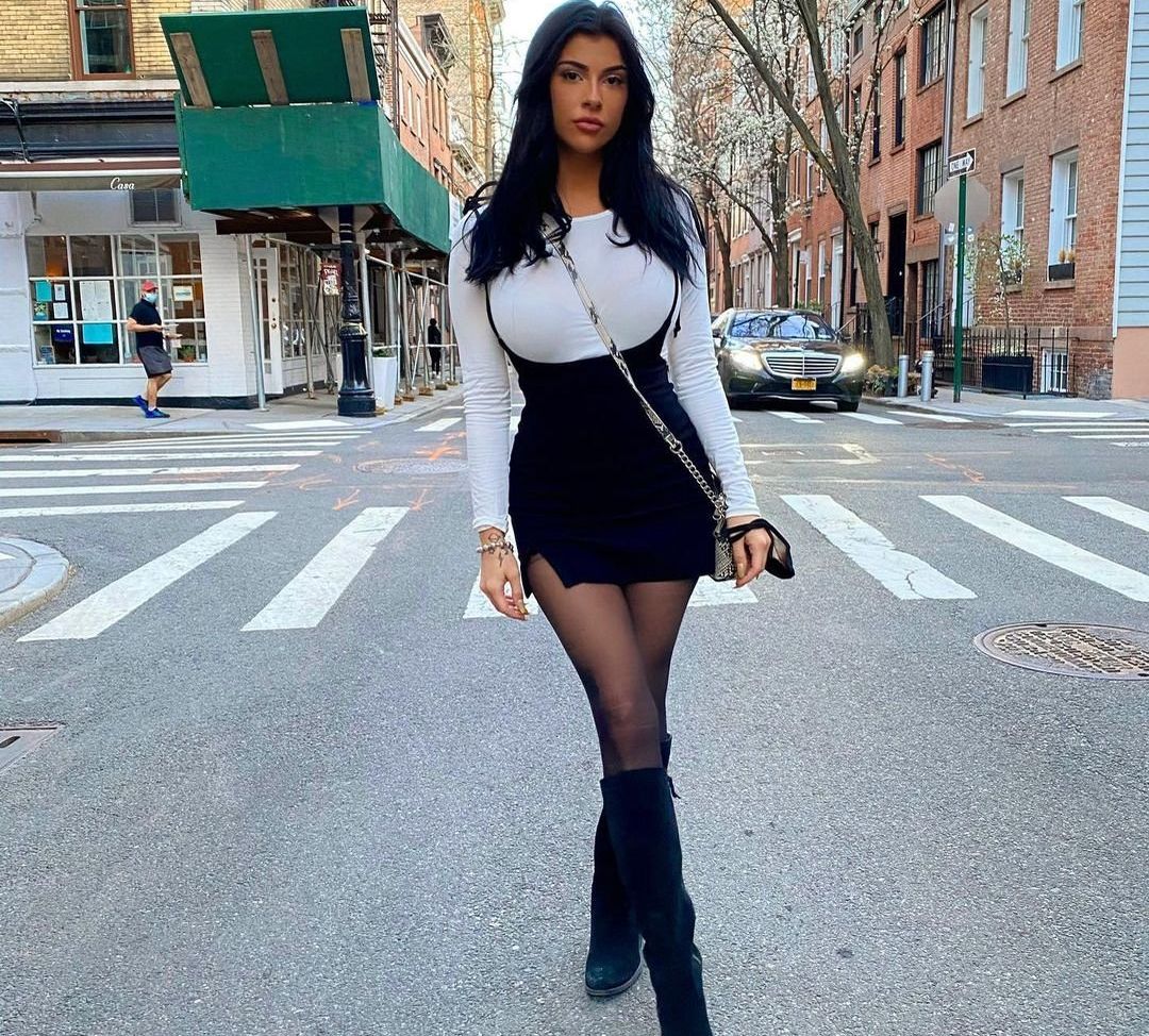 Kenna Vita desnuda #108110265