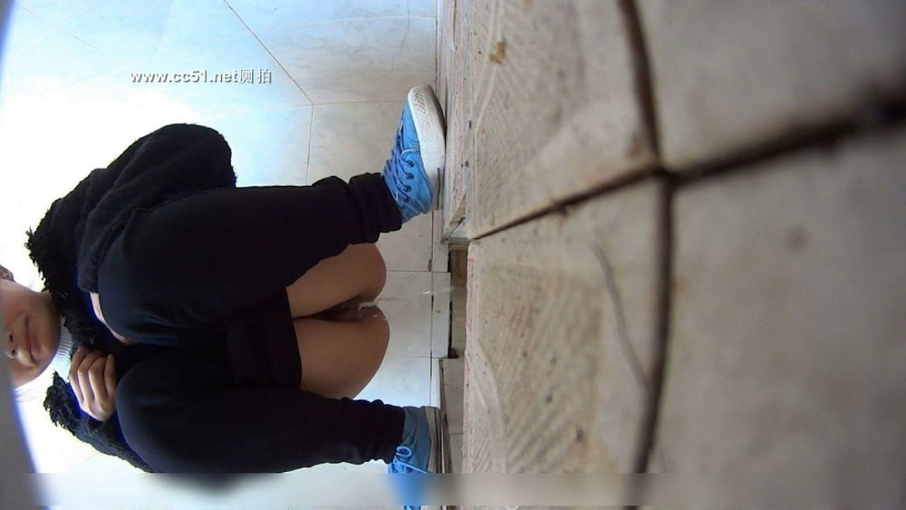 Sneak shot #93919078