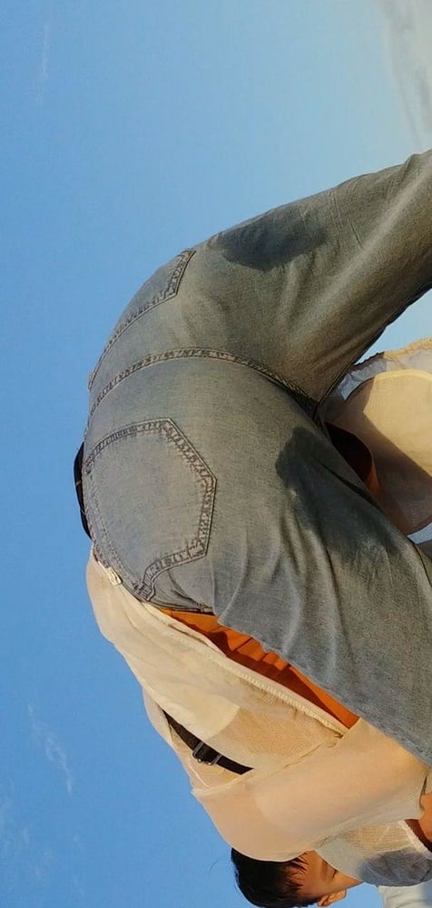 Sneak shot #93919122