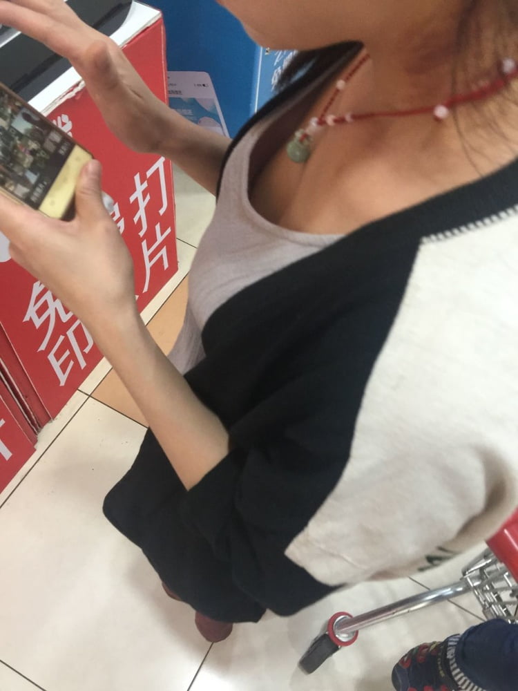 Sneak shot #93919224