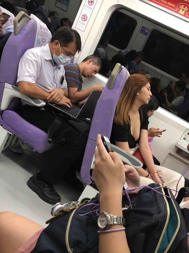 Sneak shot #93919234