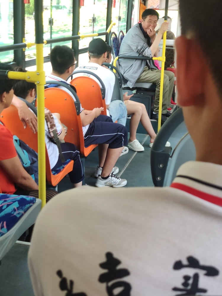 Sneak shot #93919246