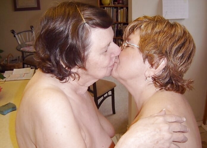 Vecchie lesbiche
 #90236933