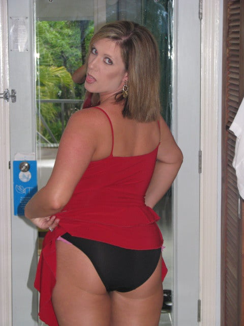 Jessica Brunette Mature MILF Big Butt Small Apple Tits #95788619