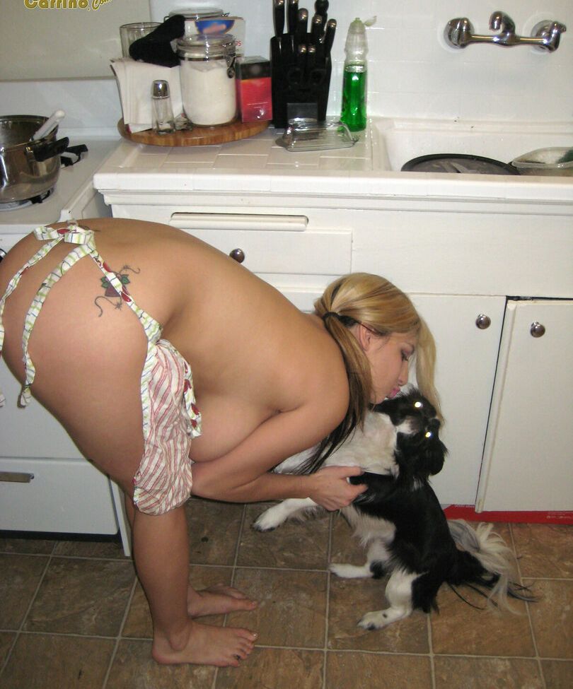 September Carrino nackt #107807529