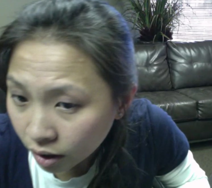 Fille asiatique américaine baisée dans un bureau
 #88083957