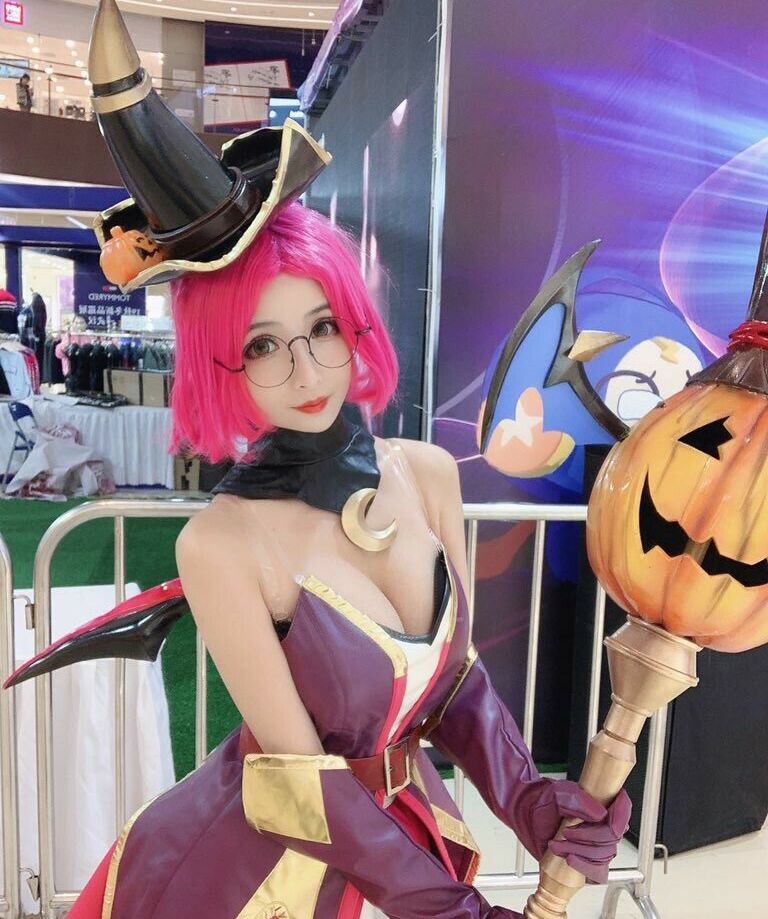 Rioko Cosplay nackt #108557371