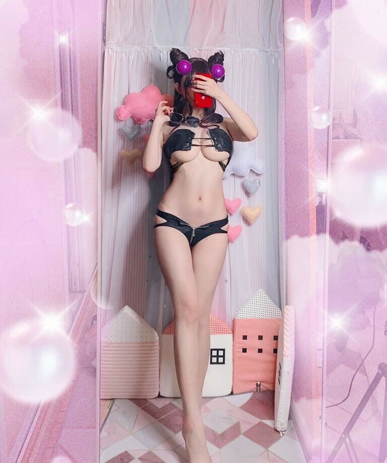 Rioko Cosplay nackt #108557372