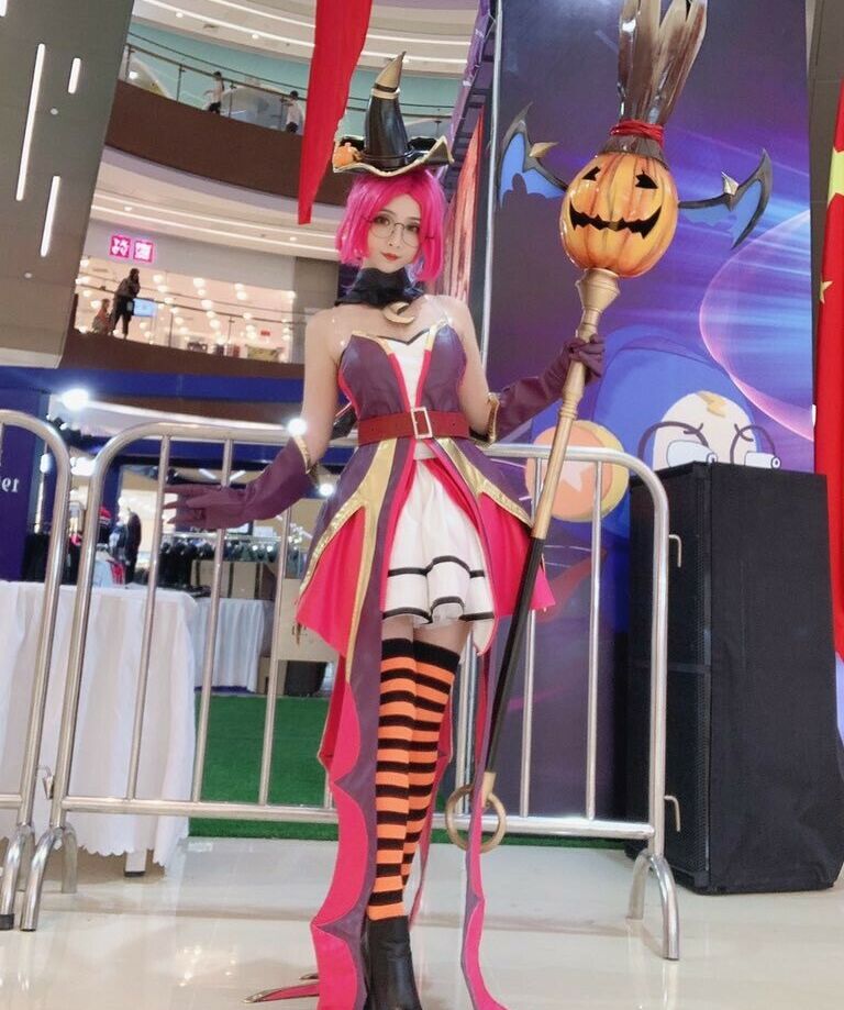 Rioko Cosplay nackt #108557378