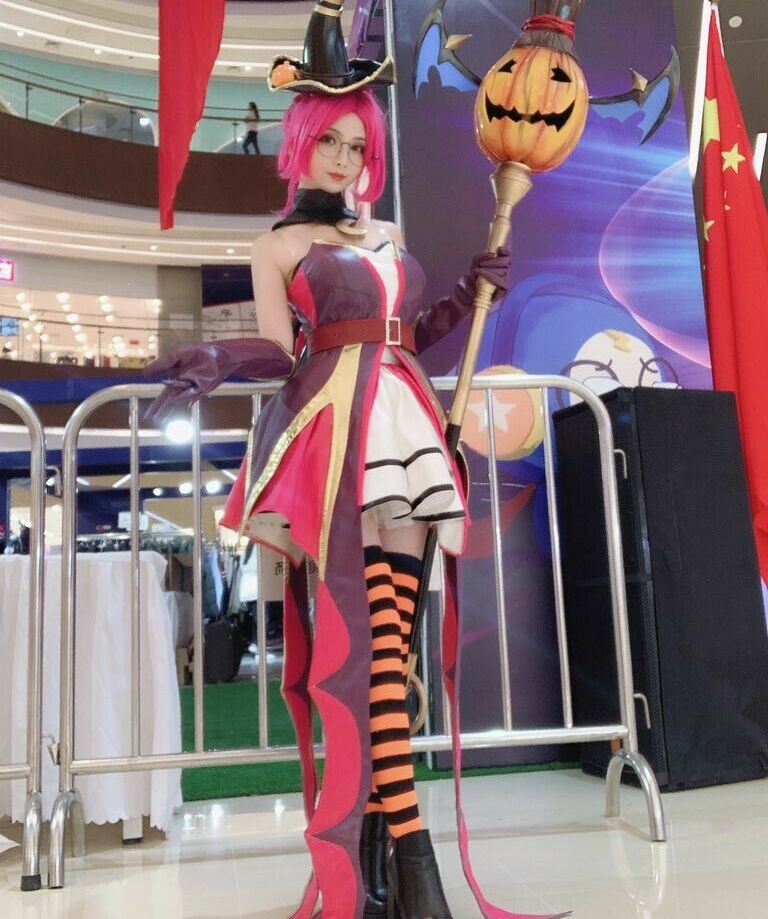 Rioko Cosplay nackt #108557379