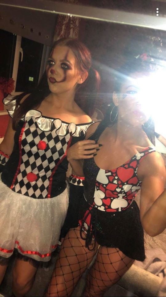 Putas en traje de fantasía 297
 #105015554