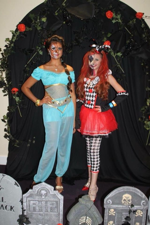 Putas en traje de fantasía 297
 #105015559