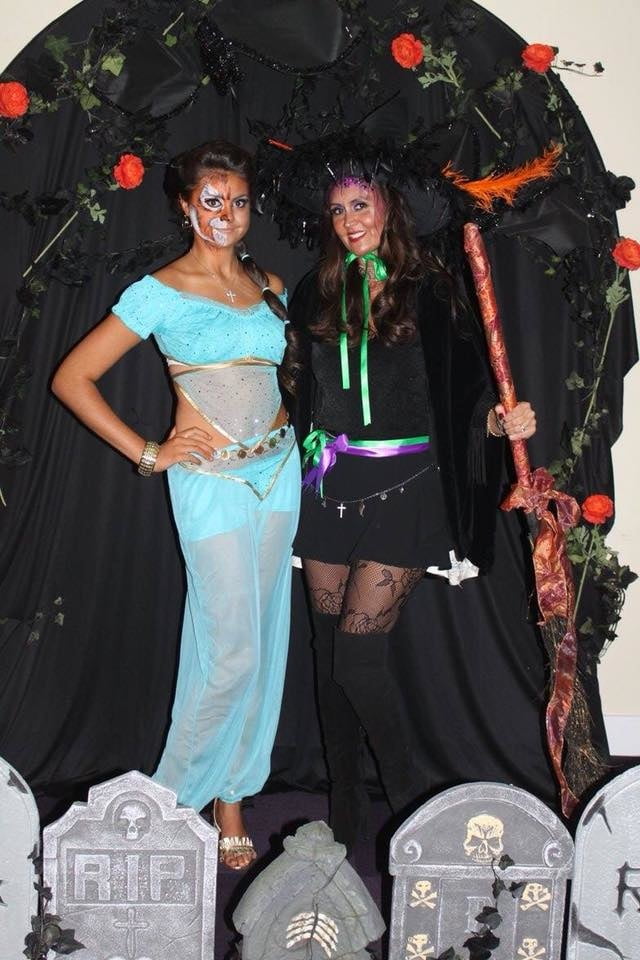 Putas en traje de fantasía 297
 #105015569