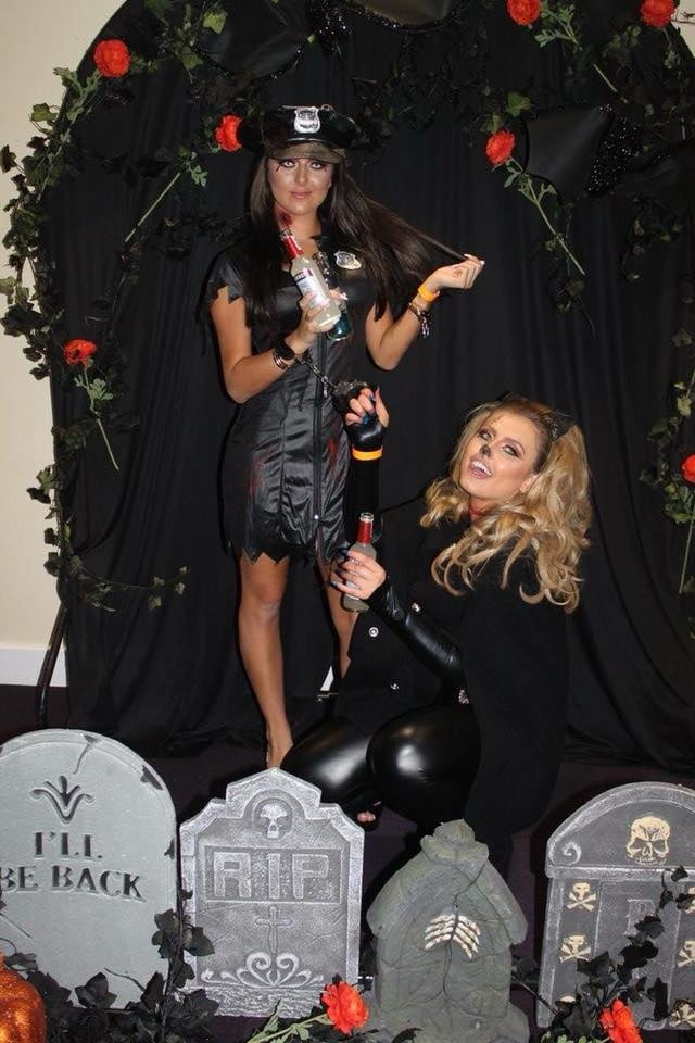 Putas en traje de fantasía 297
 #105015573