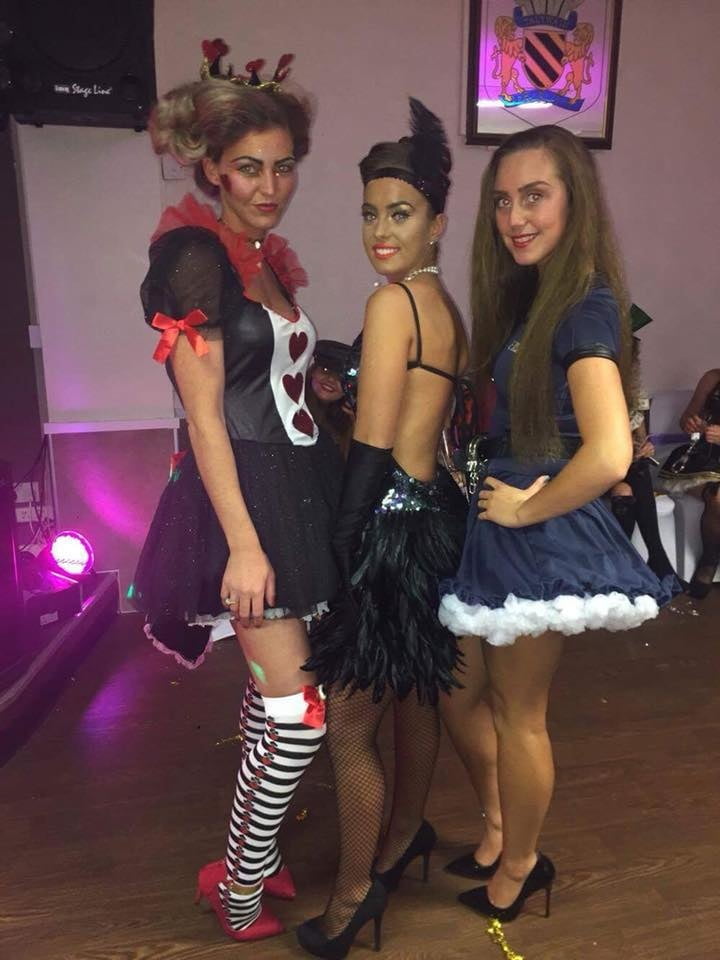 Putas en traje de fantasía 297
 #105015598