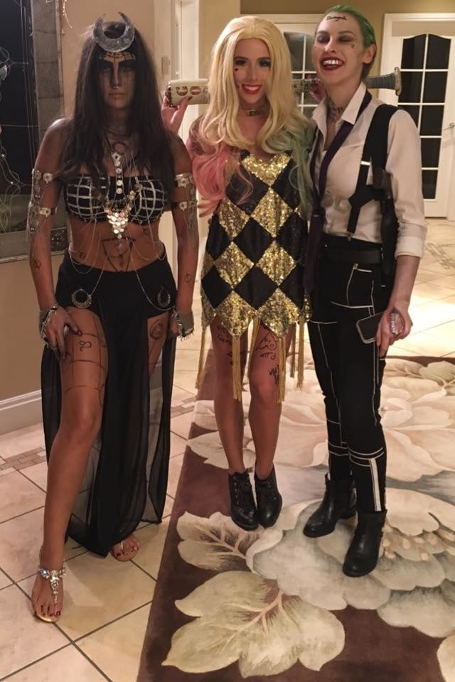 Putas en traje de fantasía 297
 #105015607