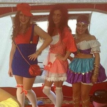 Putas en traje de fantasía 297
 #105015613