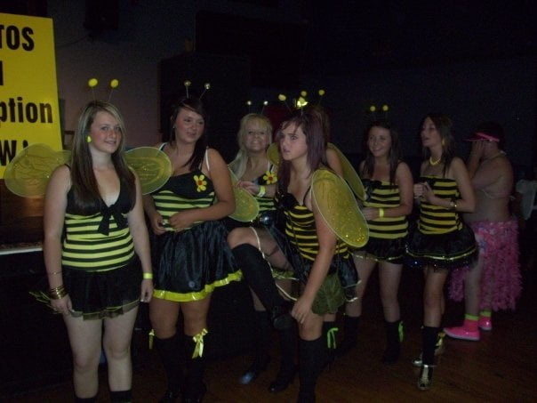 Putas en traje de fantasía 297
 #105015621