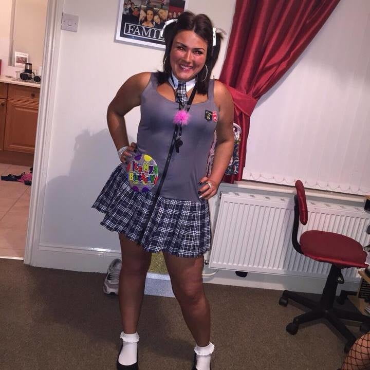 Putas en traje de fantasía 297
 #105015623