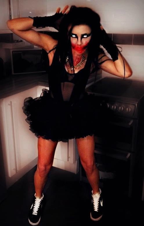 Putas en traje de fantasía 297
 #105015624