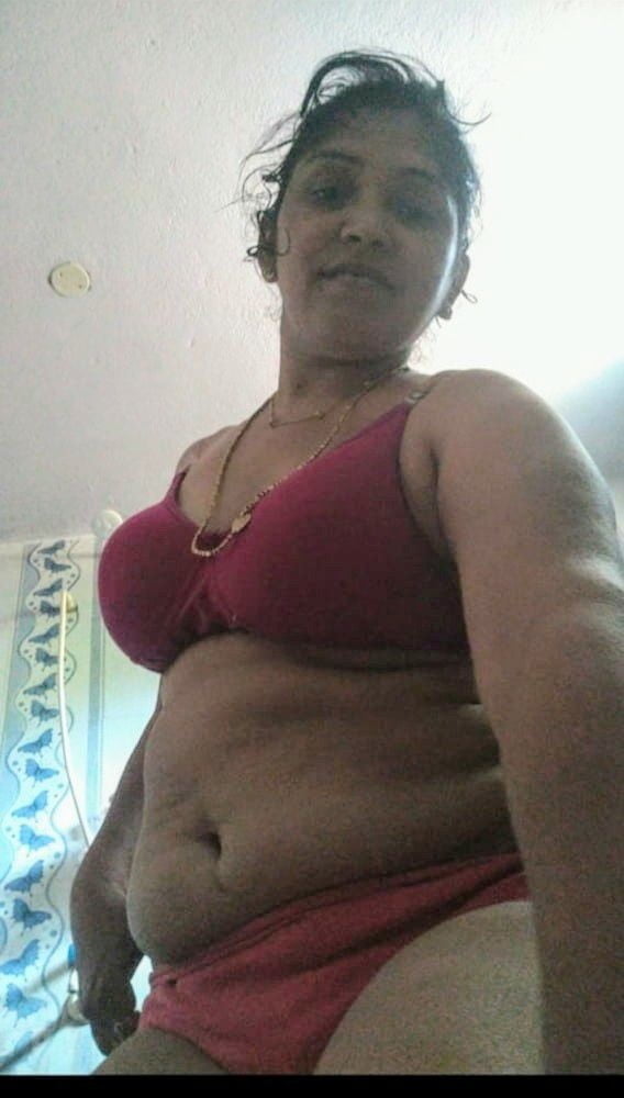 Desi nri bhabhi figa succosa & indiana aunty panty tette mostra
 #81780331