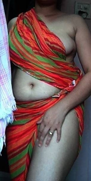 Desi nri bhabhi figa succosa & indiana aunty panty tette mostra
 #81780374